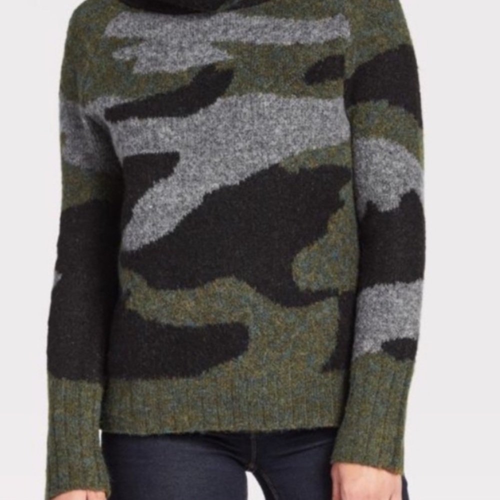 RD Style camouflage pullover sweater